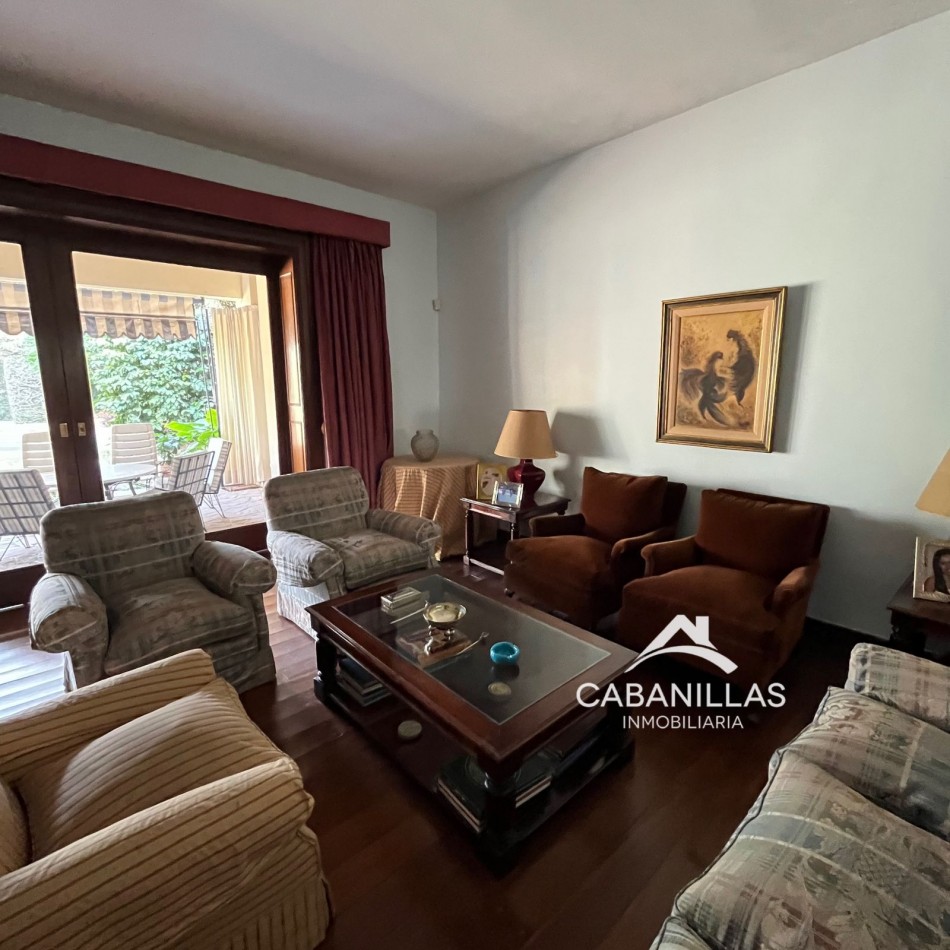 Casa de 4 Dormitorios con jardin y pileta en el Centro de Salta